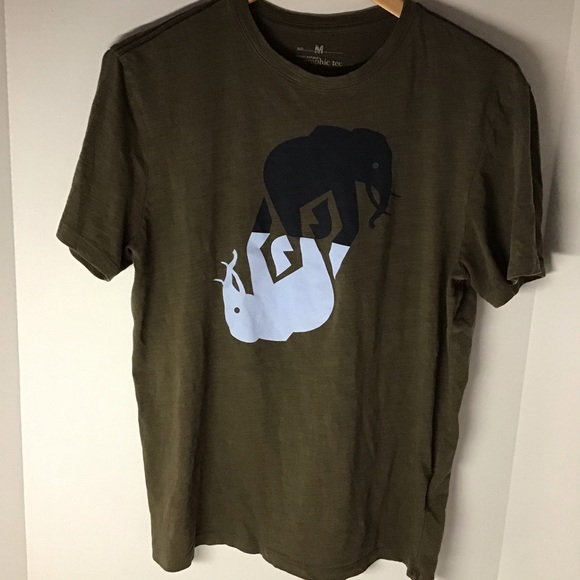 Banana Republic graphic tee